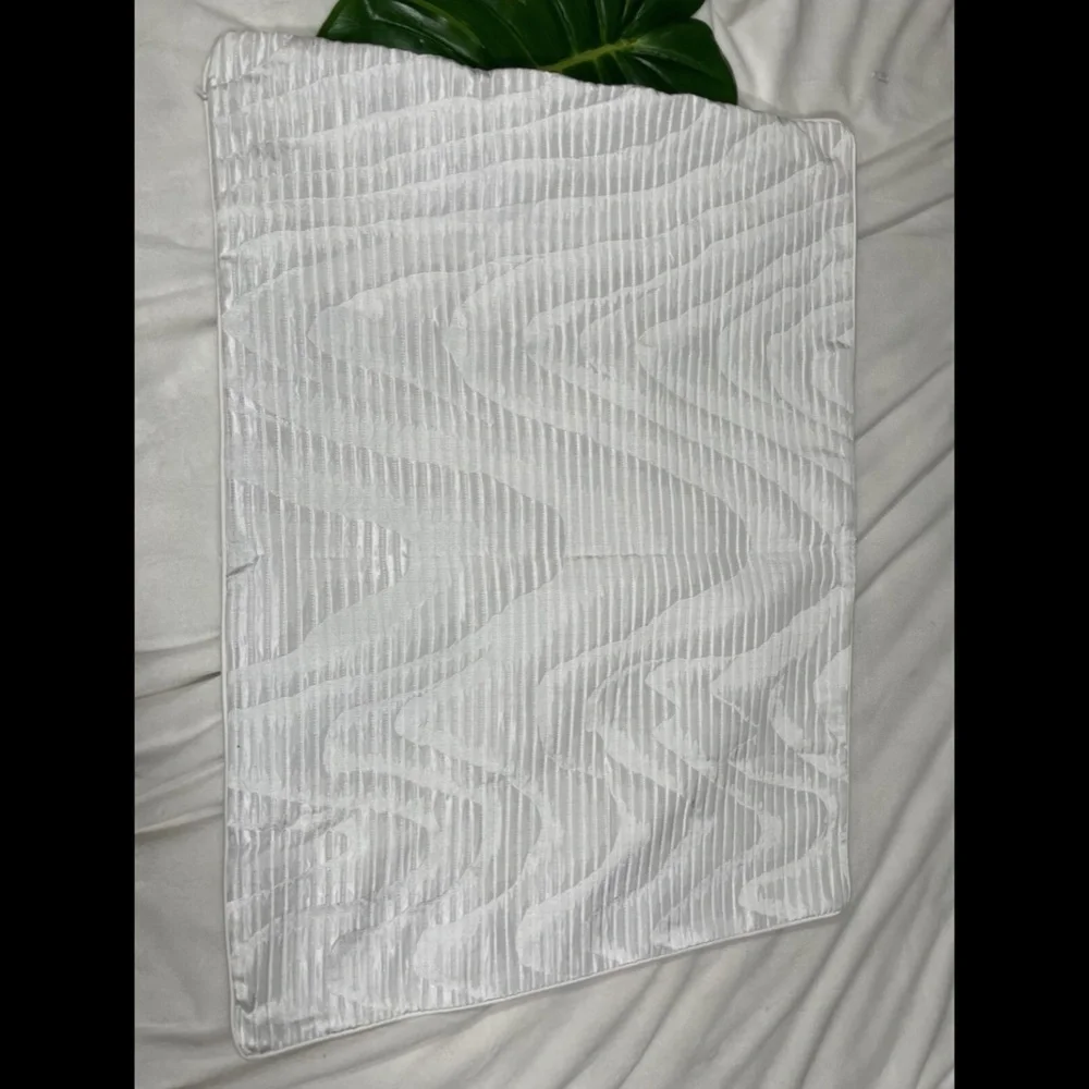 NIB Hotel Collection Moire‎ (1) Standard Sham Pillo